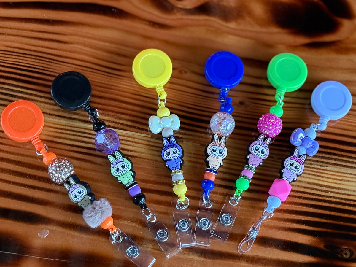 🪪 Retractable Beaded ID Holders