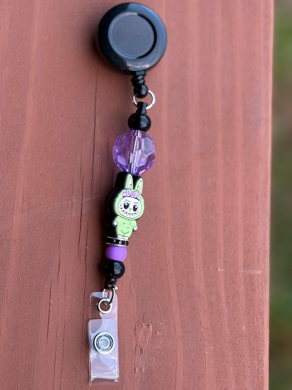 🪪 Retractable Beaded ID Holders