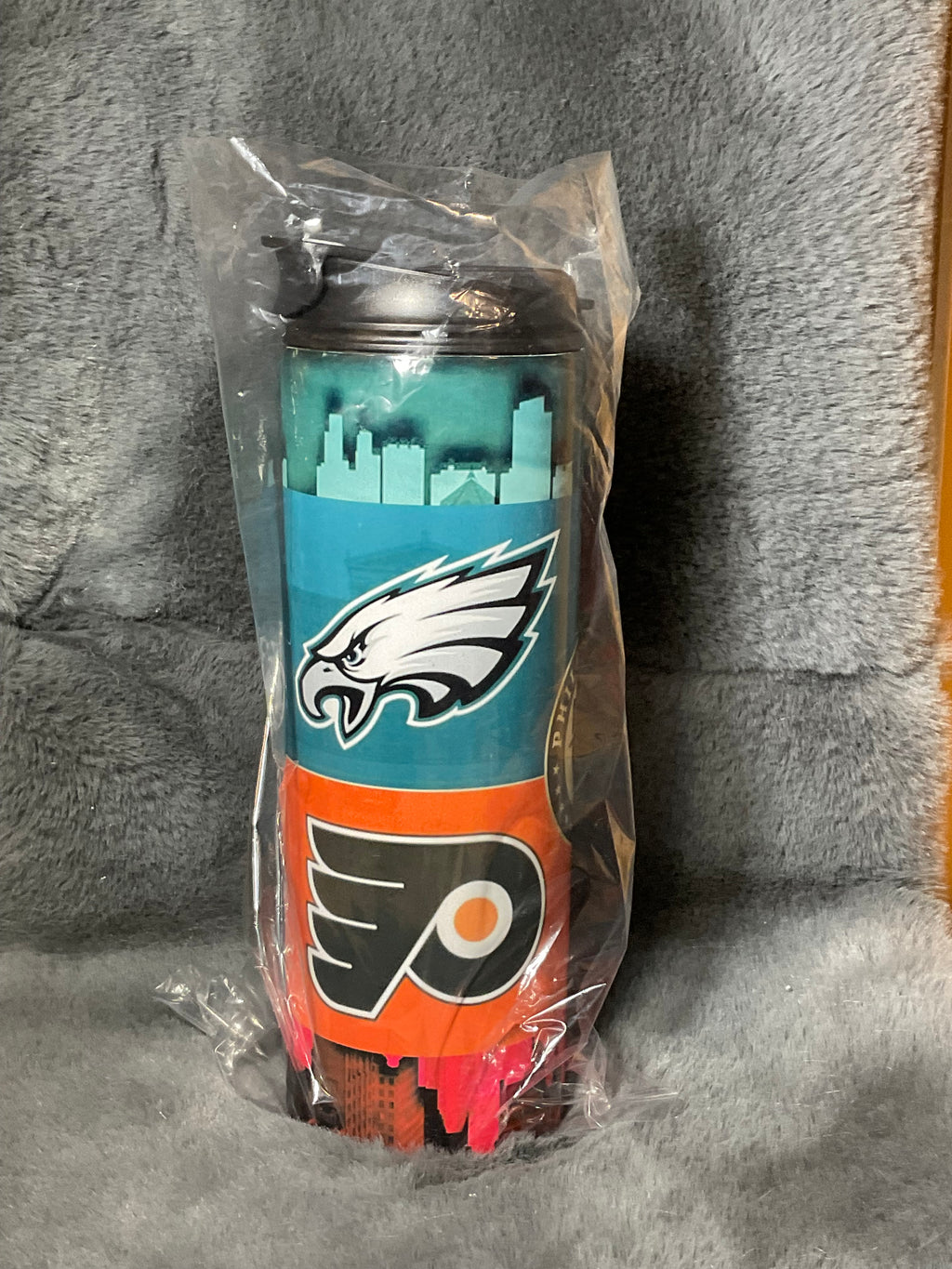 Philadelphia Sports Pride 20 oz Skinny Tumbler
