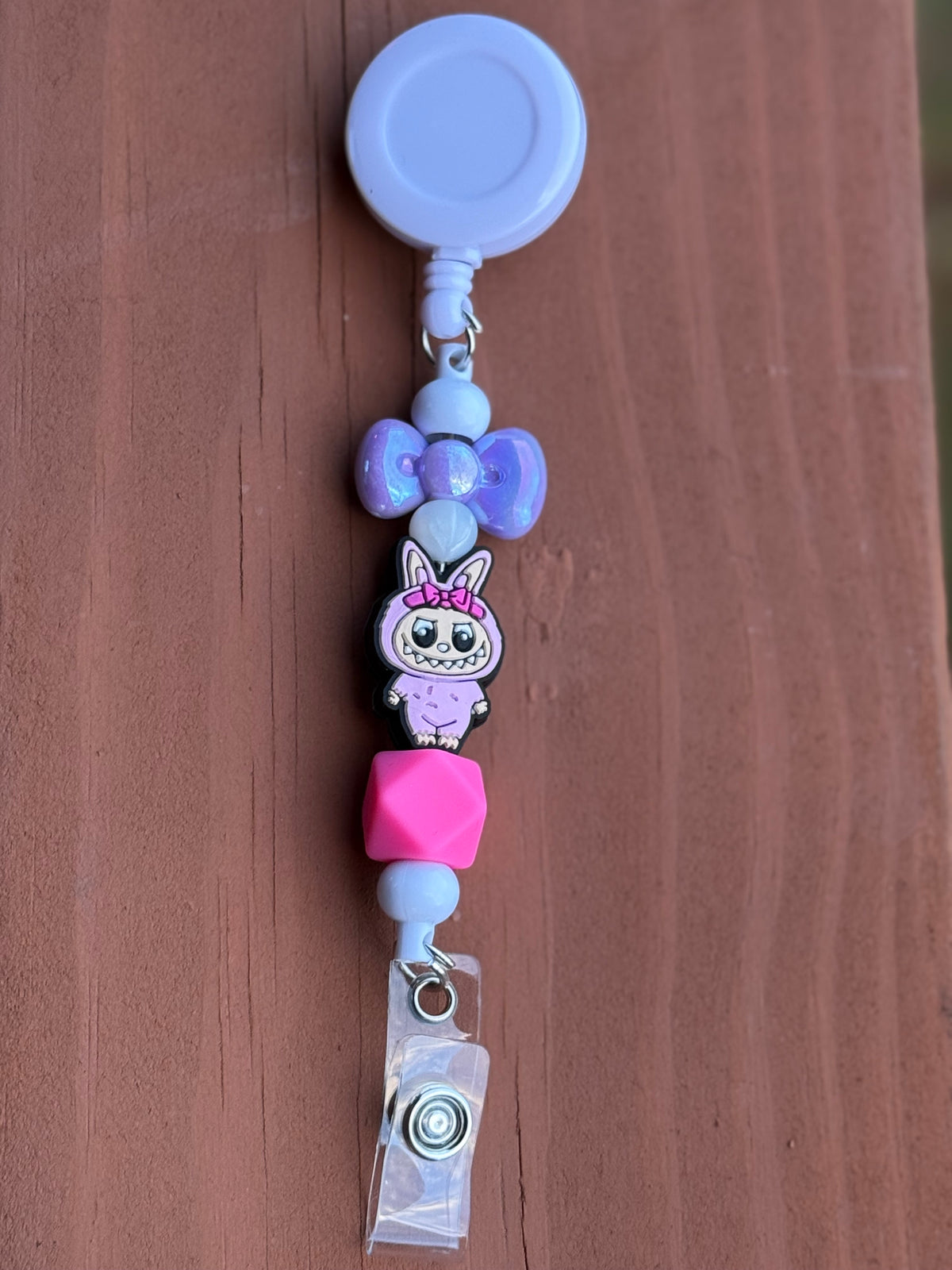 🪪 Retractable Beaded ID Holders